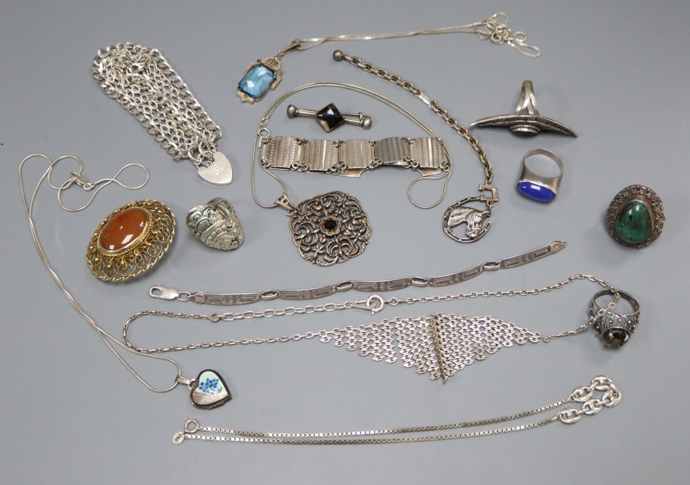 Assorted jewellery including 925 bracelets, rings etc.